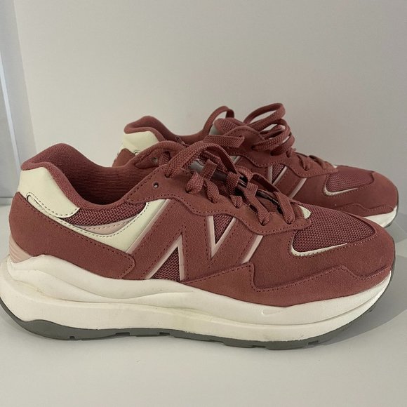 NEW BALANCE 57/40 Sneakers - WMNS's Size 9.5 - Picture 1 of 5